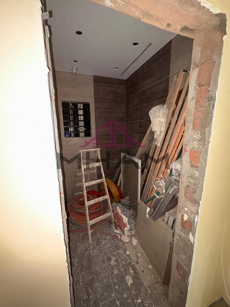 8 photo_5911051163661356947_y. jpg