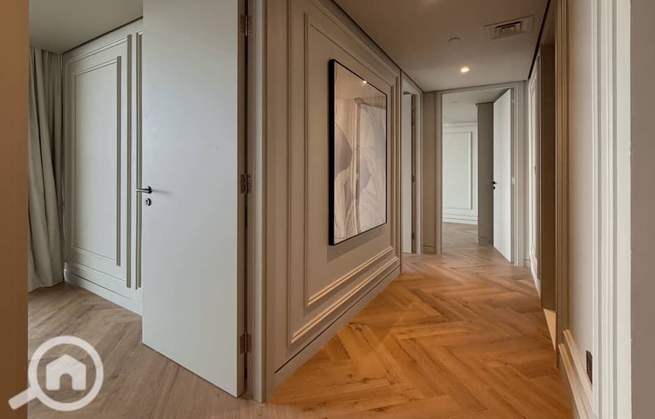 4 Maid’s hallway. JPG