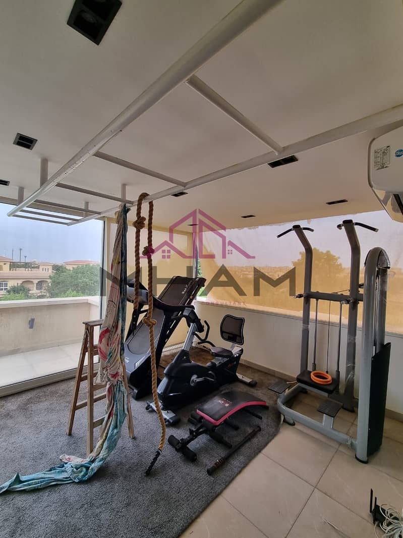 8 photo_5891066848336792355_y. jpg