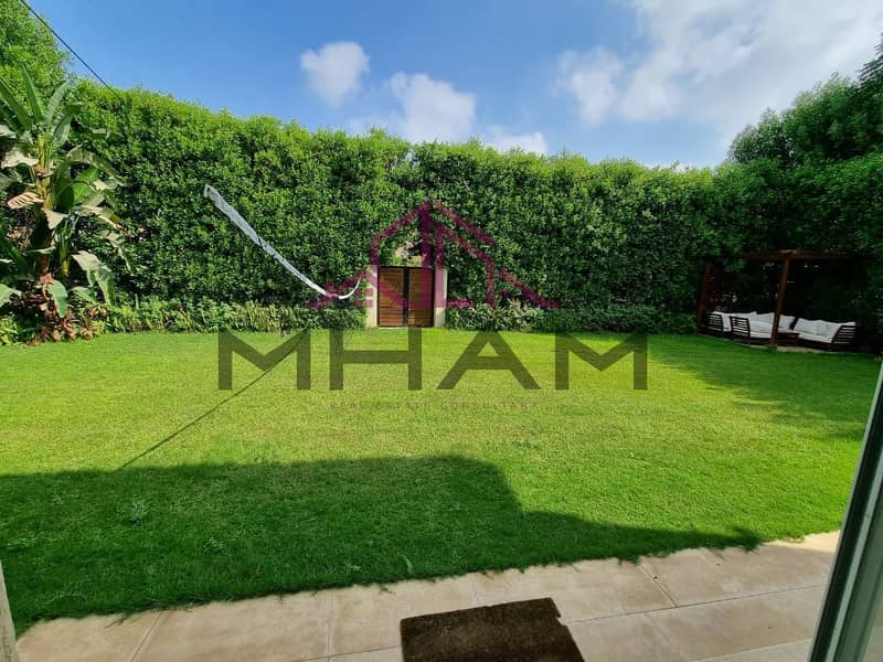 24 photo_5891066848336792371_y. jpg