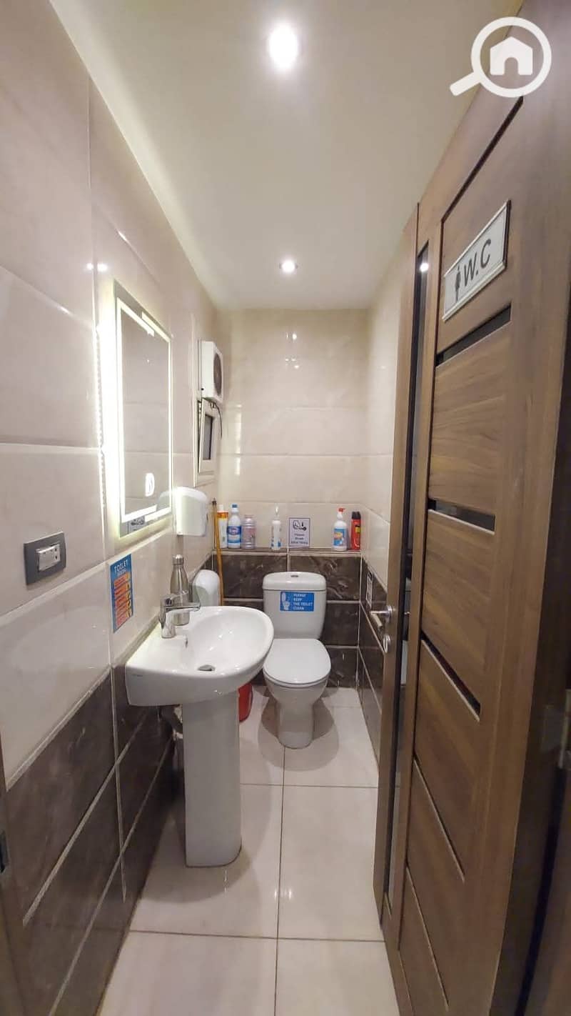 5 WhatsApp Image 2025-09-01 at 5.00. 52 PM (2). jpeg