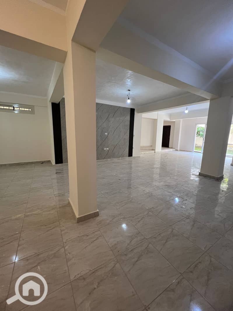 2 e178bde5-86de-4580-a1cc-75a7c9fd394b. jpeg