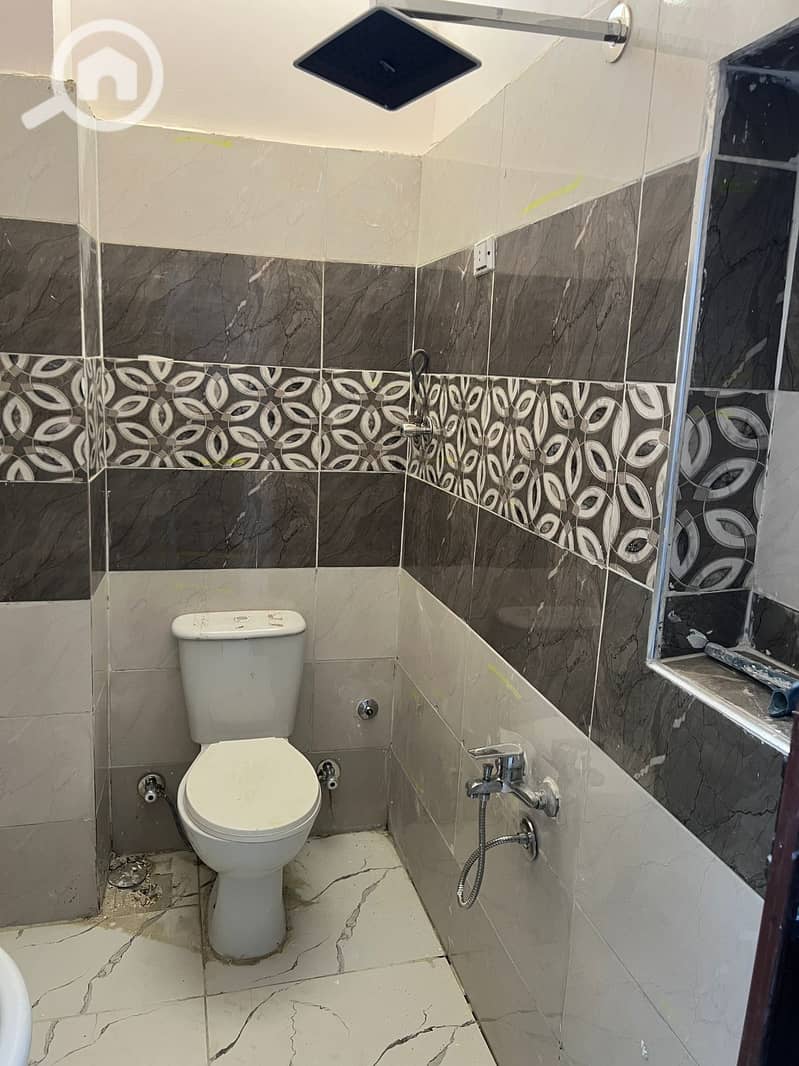 6 81ad60e3-e654-48f9-a6e0-c1687d9a7c5a. jpeg