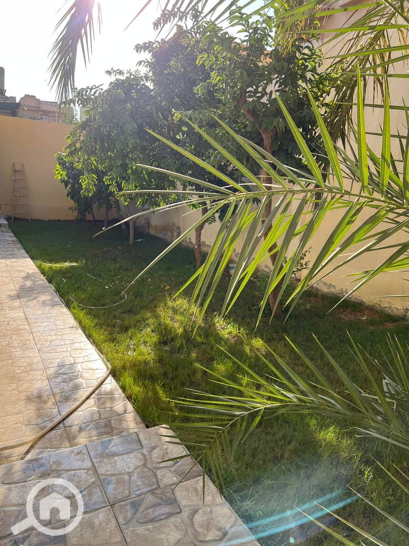 7 f0166be0-72c5-47a7-aa84-f8f39c5b8dd8. jpeg