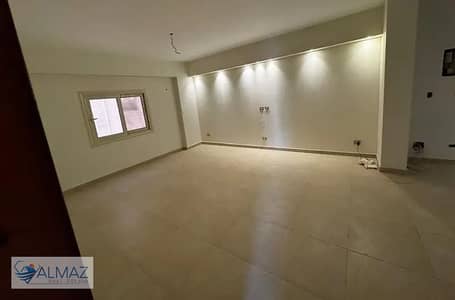 شقة 3 غرف نوم للايجار في القاهرة الجديدة، القاهرة - IMG-20250831-WA0097. jpg