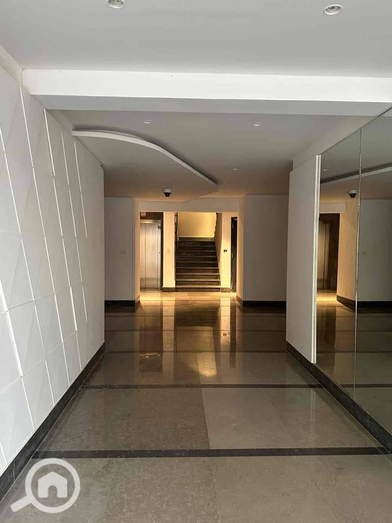 5 672457a0-eee1-4622-bfa5-c9e315830fa3. jpg