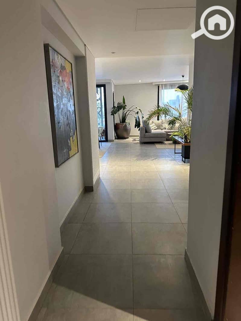 13 28f87804-f2c1-47b1-b96d-ef74f0b5f645. jpg