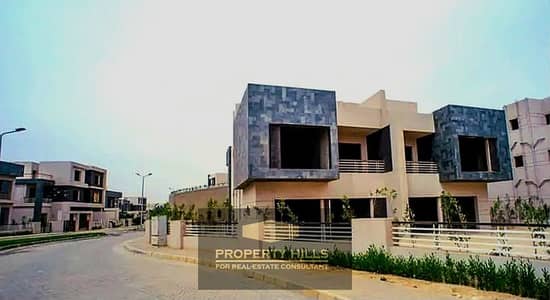 3 Bedroom Townhouse for Sale in Sheikh Zayed, Giza - WhatsApp Image 2024-07-18 at 1.05. 42 PM (2). jpeg