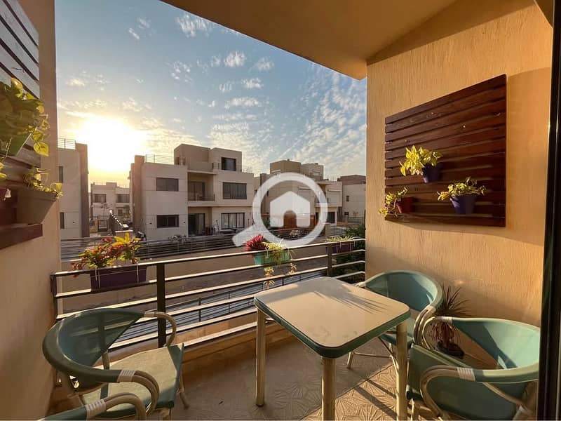 8 477835878_9514081678622844_3578660338673882140_n. jpg