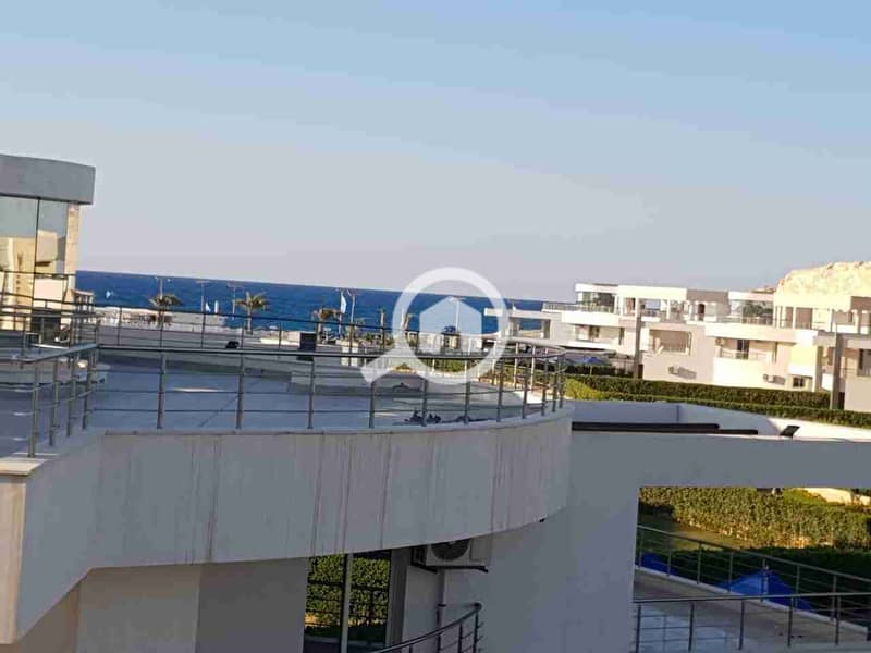 3 villas for sale in marseilia beach 4. jpg
