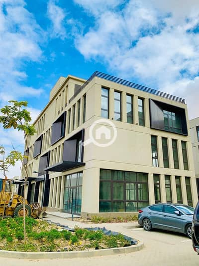 مجمع تجاري  للبيع في القاهرة الجديدة، القاهرة - f33d39bc-35b9-4381-a221-86306e3cf076. jpg