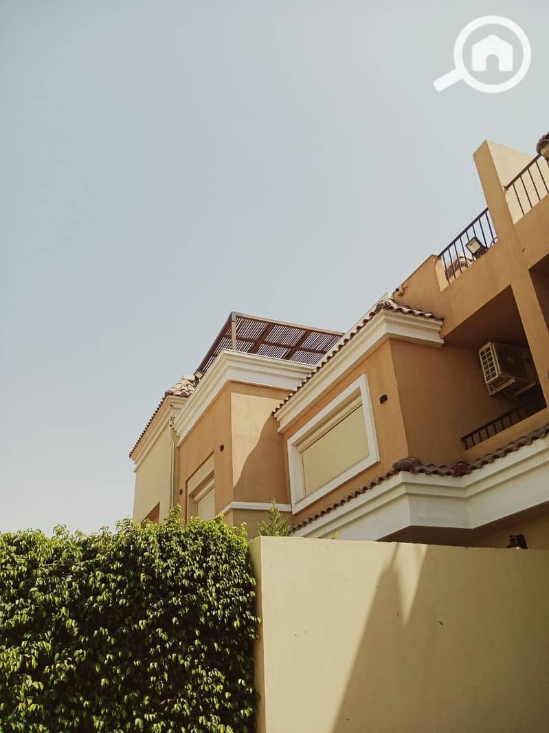 3 182d513e-60ec-4b25-a803-3a7038ee5fb8. jpeg