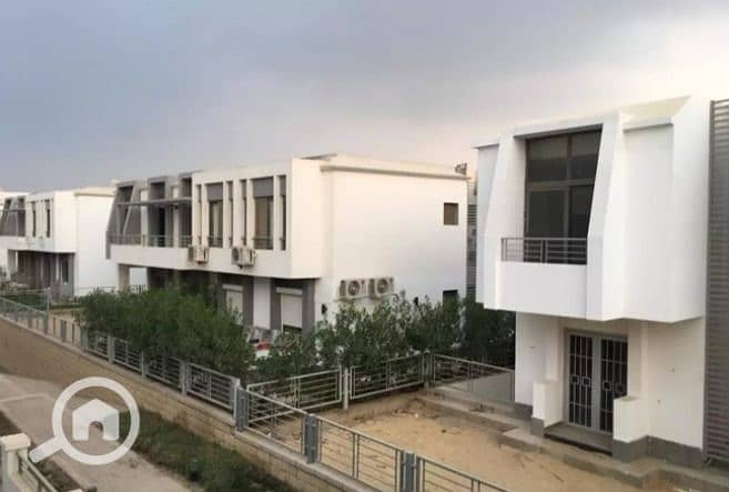 8 da6b02e6-8bf7-4c46-94bc-edd4d068a5d4. jpg