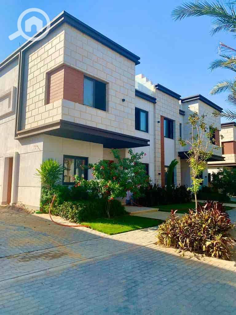 6 4f2342d1-b339-4173-a1f5-3f5feff3d12c. jpg