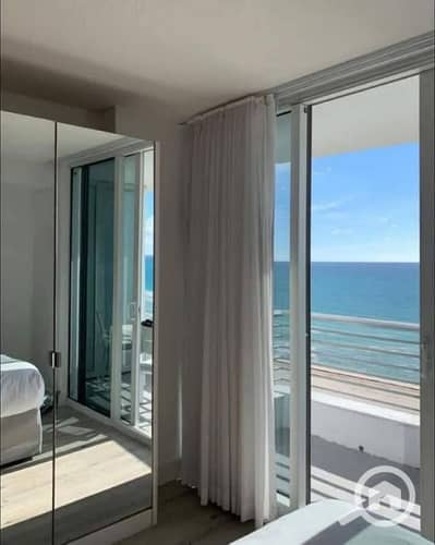 3 Bedroom Penthouse for Sale in North Coast, Matruh - شالية برووف معاه تراس كبير فيو مباشر علي البحر للبيع في كالي كوست