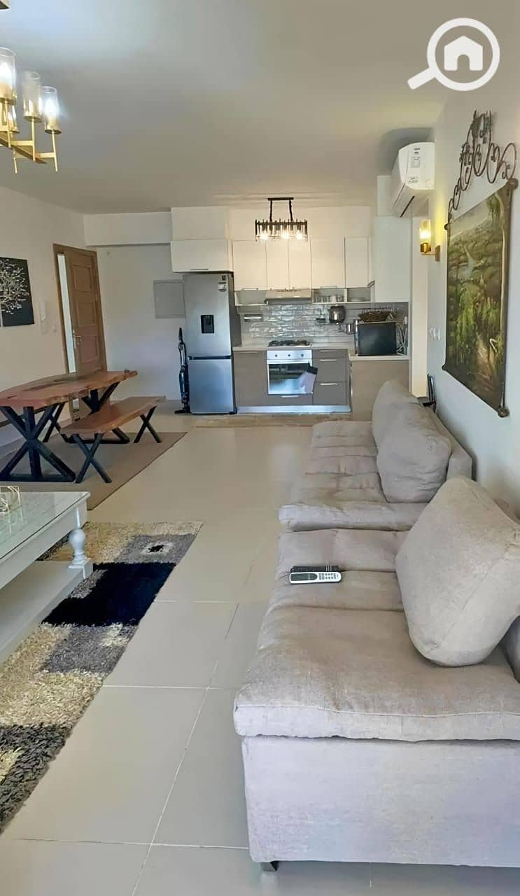 2 967aaa34-bfc8-48da-bba1-0d613e83cc90. jpeg