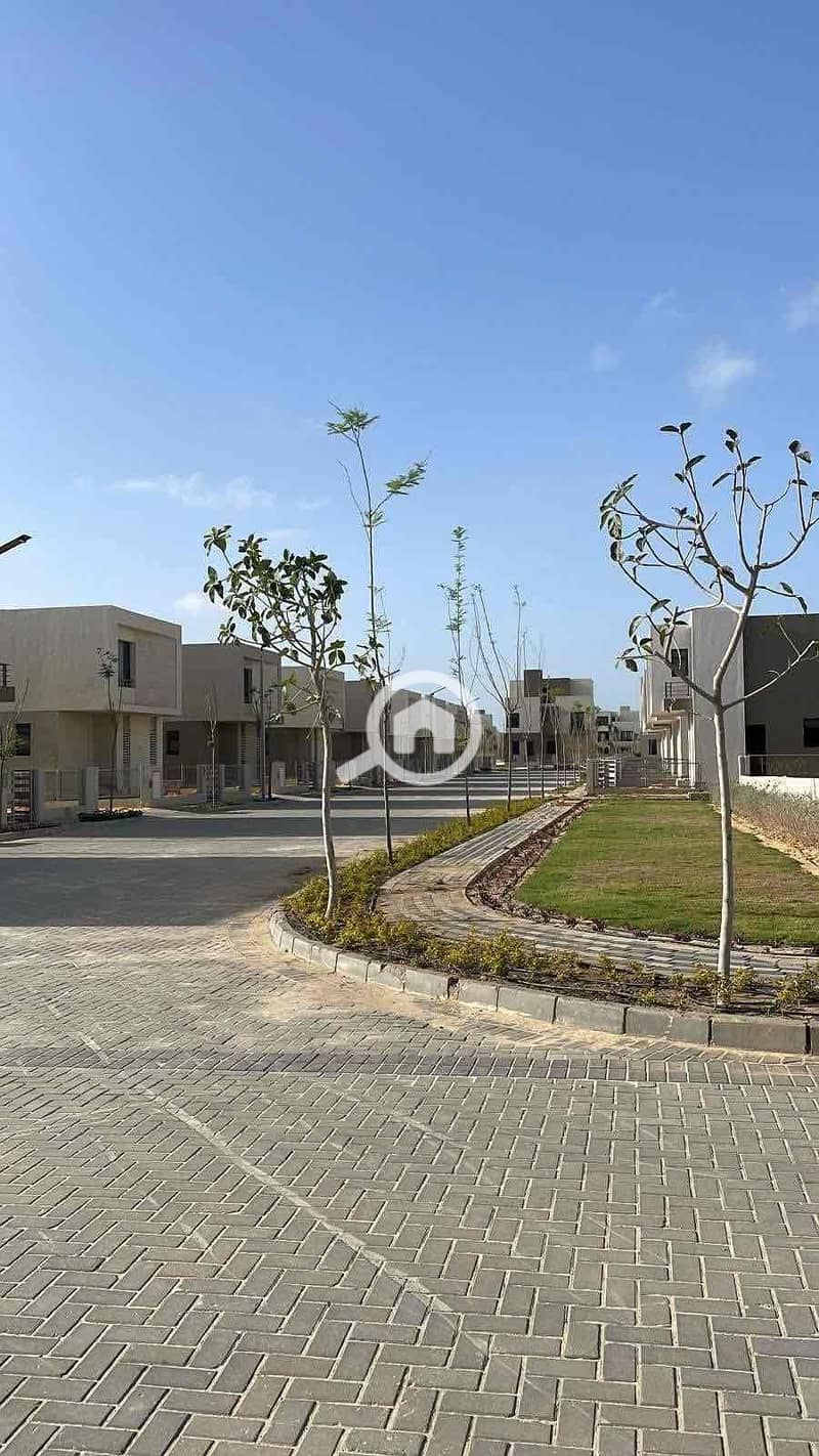 12 940735aa-5c84-4731-895b-3ed41dd4ca5e. jpg