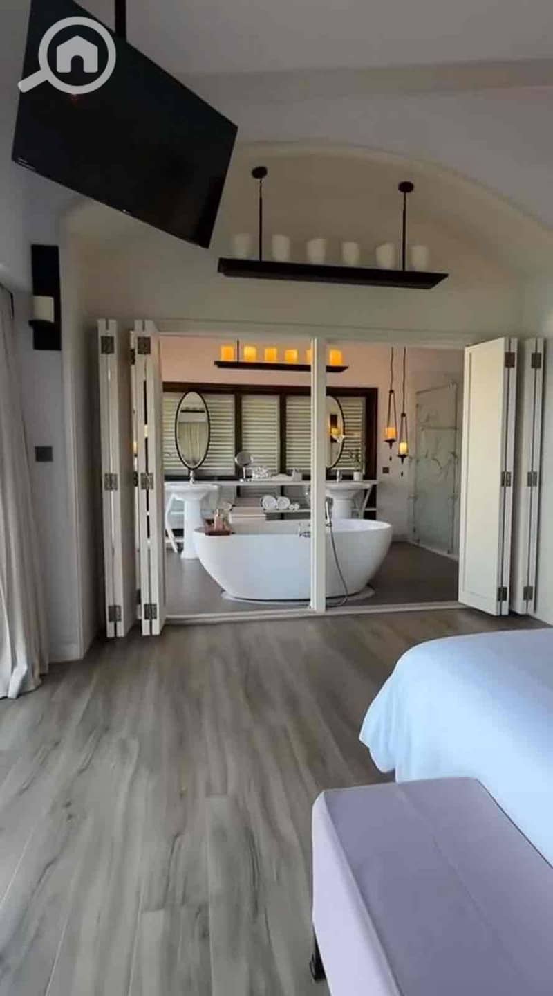 8 c558f088-3737-483c-8471-ad9b9689c8b3. jpg