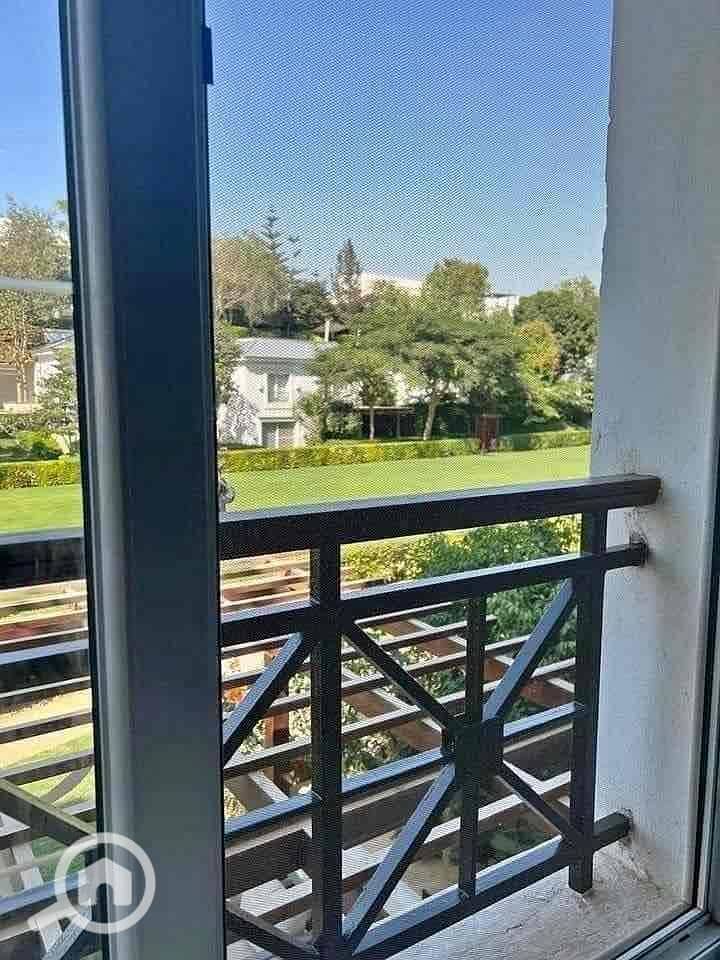 4 054f7c98-a394-49f8-8942-60908e63fff6. jpg