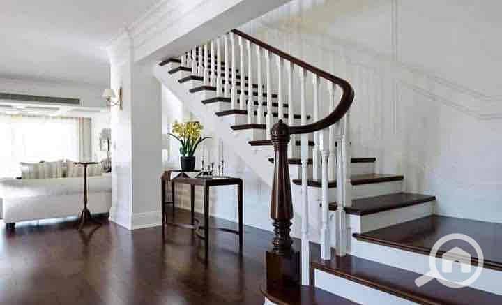 5 e338c948-4950-427c-a8cf-bd833d031f0a. jpg