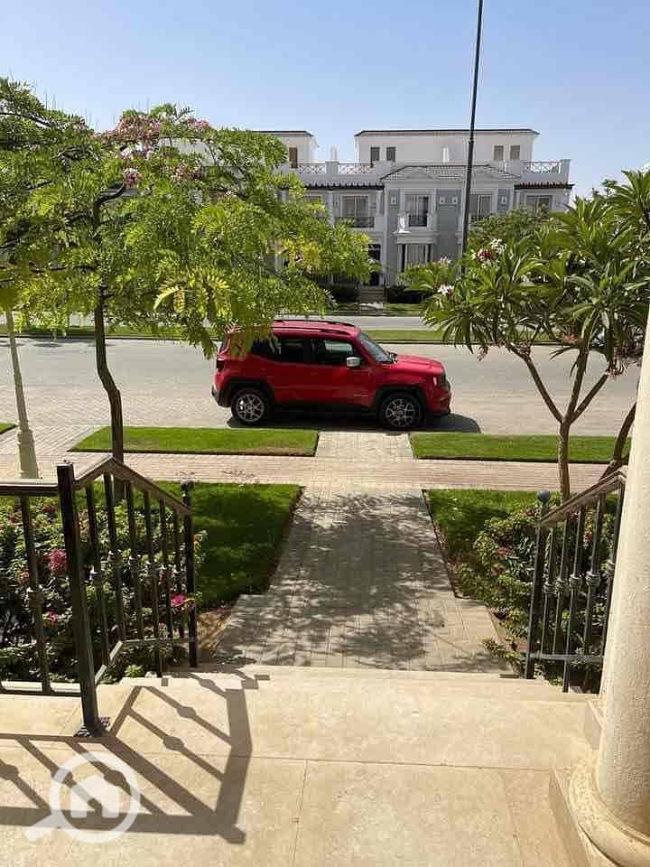 9 d8f1167e-b0c6-48ed-b202-153b31af2a14. jpg