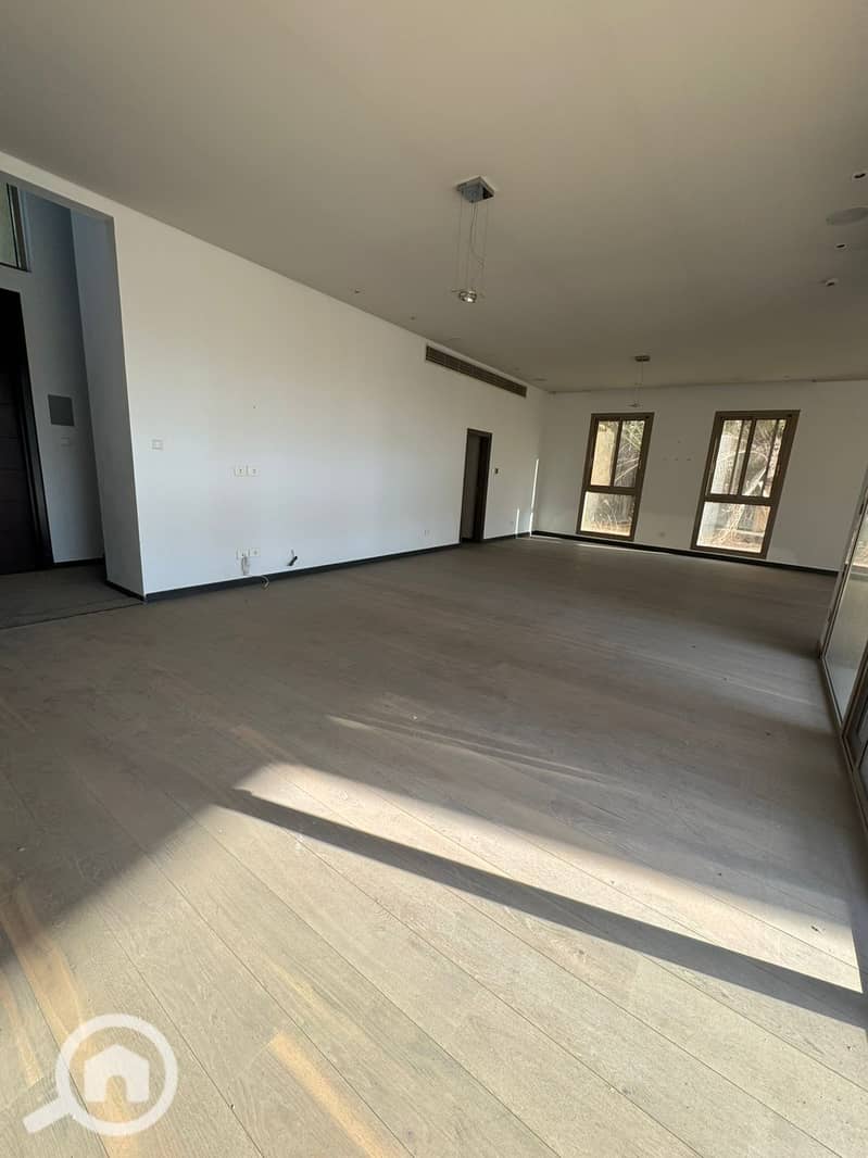 5 WhatsApp Image 2025-09-22 at 2.36. 01 PM. jpeg