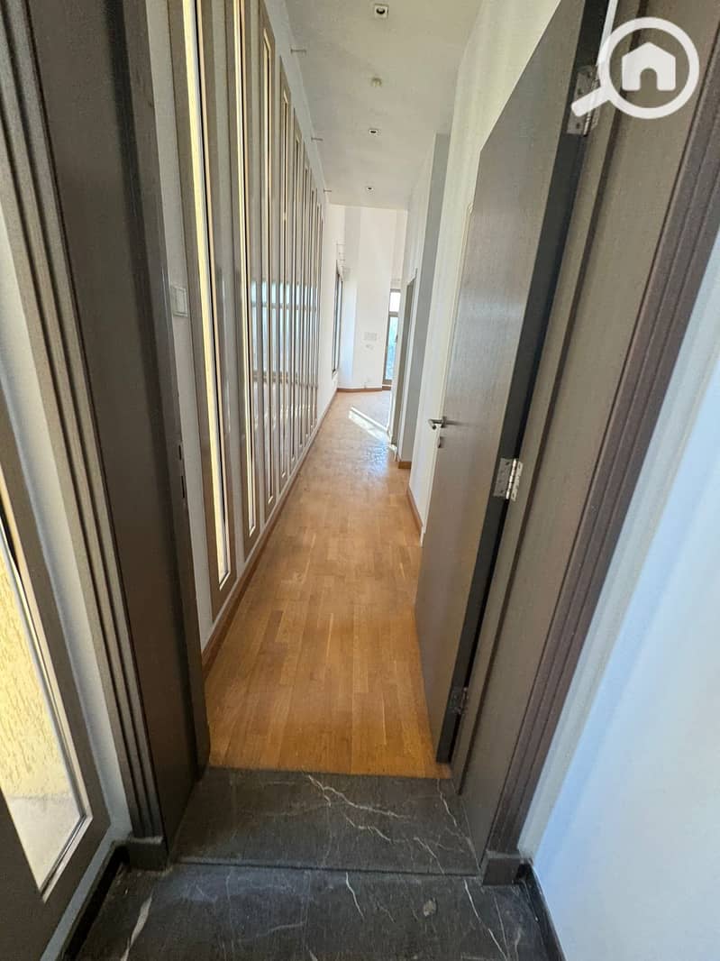 15 8c9b581f-2908-459f-bfe2-490a4280c059. jpeg