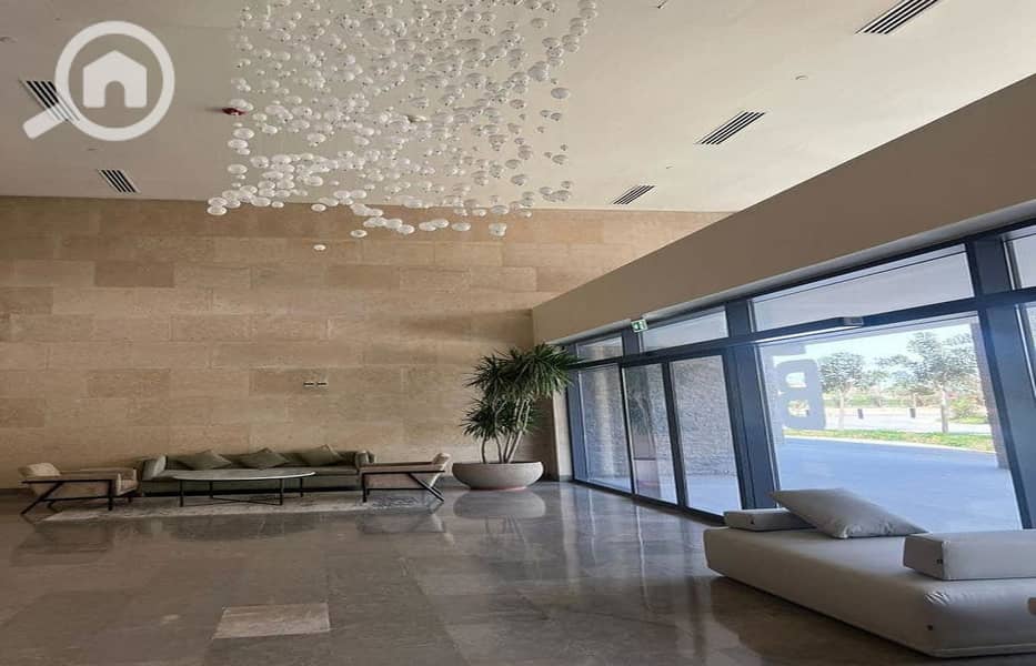 Fully Finished office in Portal inside Beverly Hills - Mehr