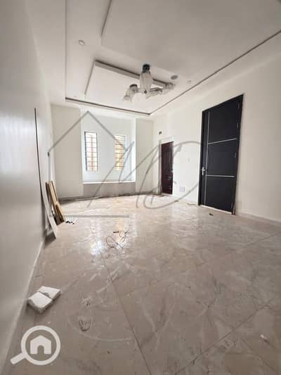 مکتب  للايجار في جليم، الإسكندرية - c1. jpg