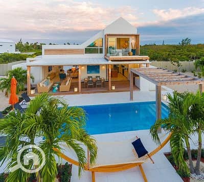 تاون هاوس 3 غرف نوم للبيع في الشيخ زايد، الجيزة - الحق فرصه فيلا بخصم الكاش بجوار ماونتن فيو وبكمبوند للفيلات فقط للبيع معاها جاردن تحفه80م وبسعر لقطه . . . سعر شقه