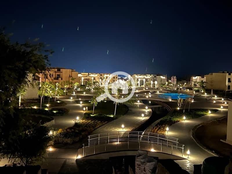 4 7e1edbd9-f7b7-4d45-a934-ab025501f742. jpg