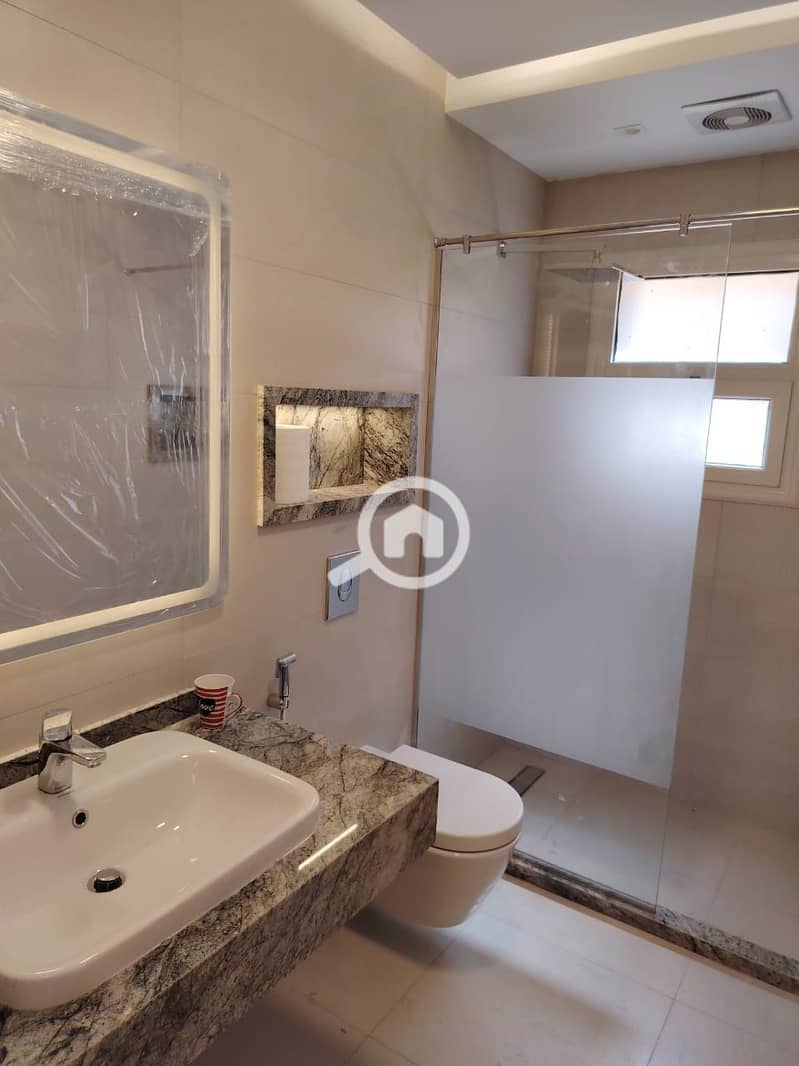 10 829562af-2c80-4a33-8f71-545bff162459. jpeg