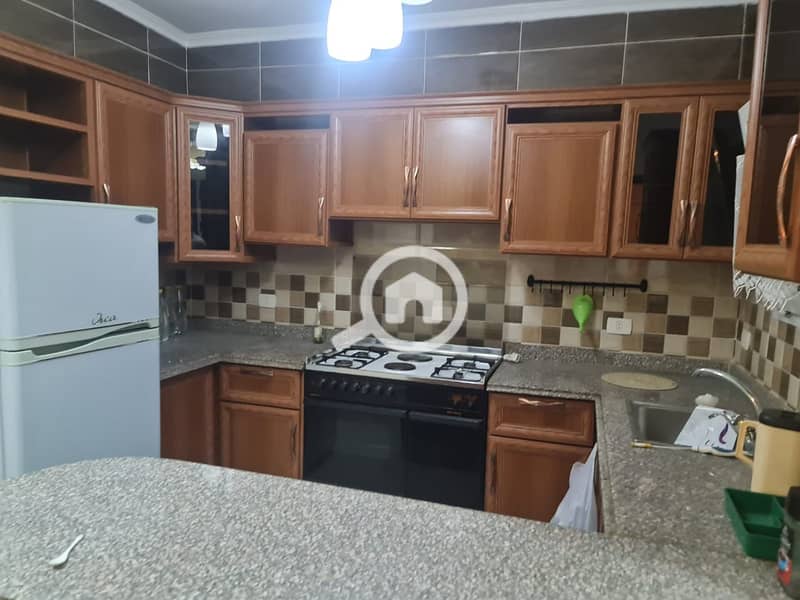 2 227405f1-795f-4cc4-ad52-40eef0ad9677. jpg