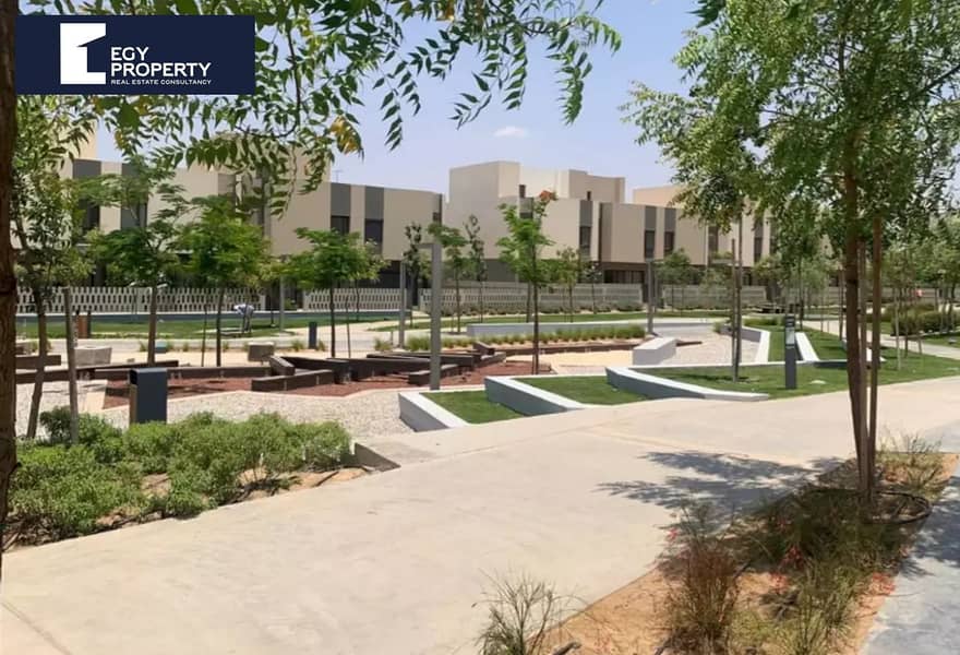 10 617e3c2c-e3bb-4337-9e16-491b77d54829. jpg