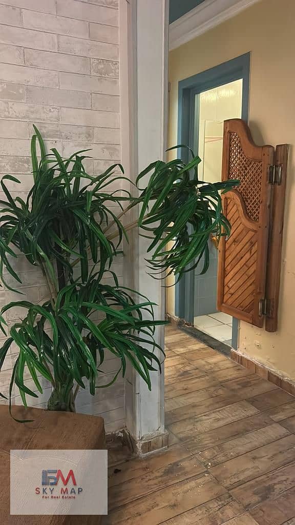 4 a9f3df0c-0a5a-48c4-a958-7ecc0560d8dc. jpg