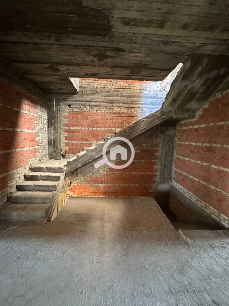 2 4446E1FC-6671-46FB-AA44-42FF21183897. jpeg