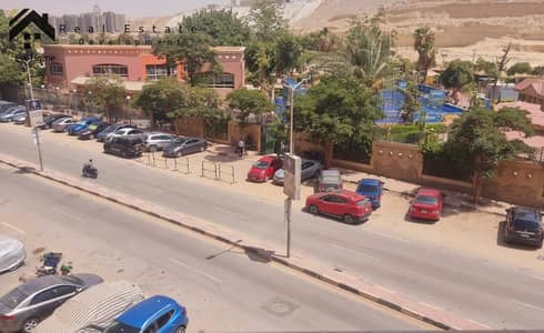 3 Bedroom Flat for Sale in Zahraa Al Maadi, Cairo - IMG-20250804-WA0065. jpg