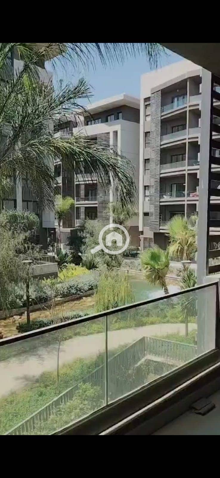 2 98a9e769-0d69-49ab-9ce5-43d920a3538b. jpeg