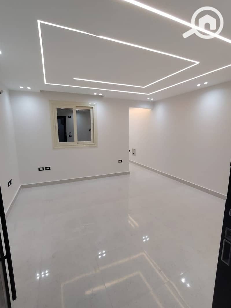 6 WhatsApp Image 2025-09-23 at 11.43. 14 PM (1). jpeg