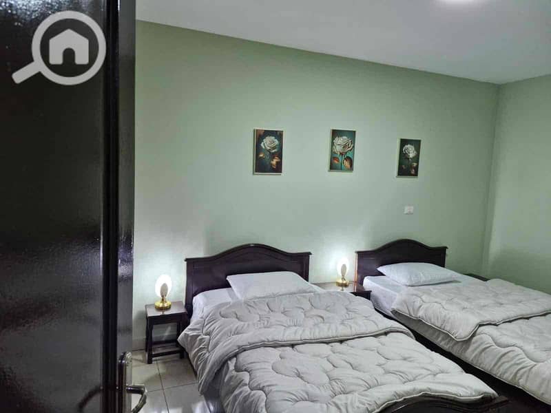 2 6ed12bd4-dcb4-49d0-a59b-01c71cc2b86a. jpg