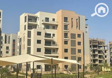 4 Bedroom Townhouse for Sale in New Cairo, Cairo - d8b271c0-3676-4094-aa22-83a43d6d1637. jpg