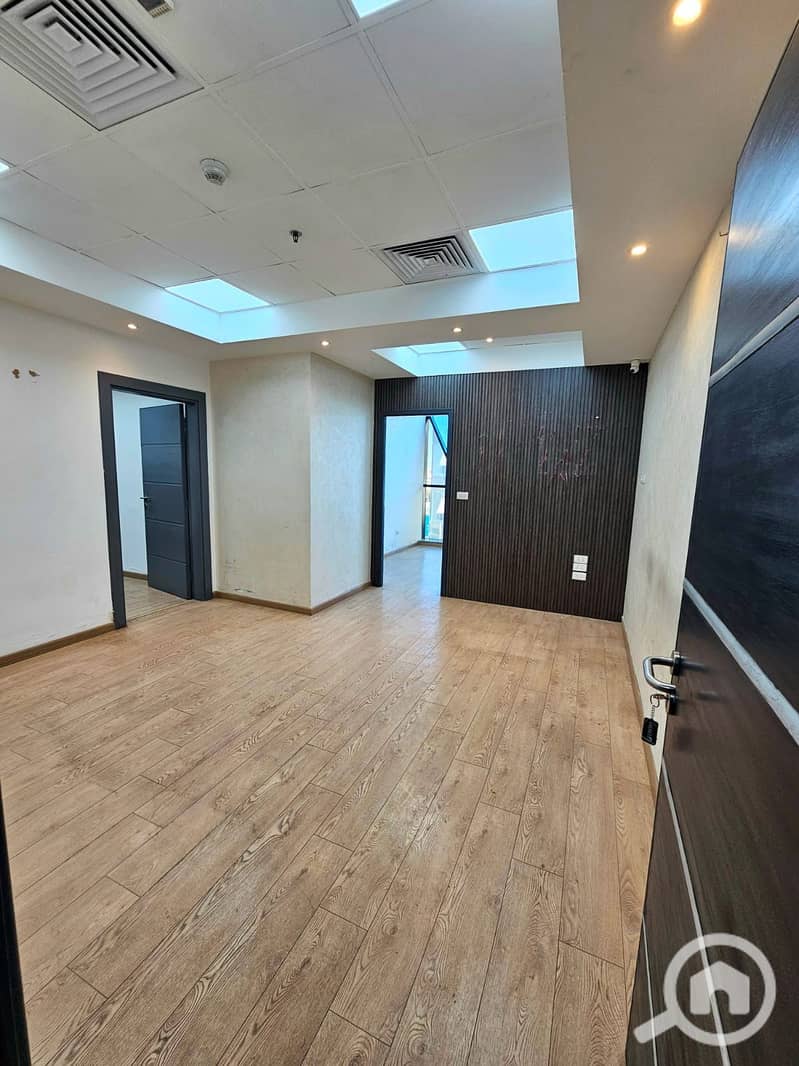 2 5364ca98-cf5d-4274-9e45-a88167d48807. jpeg