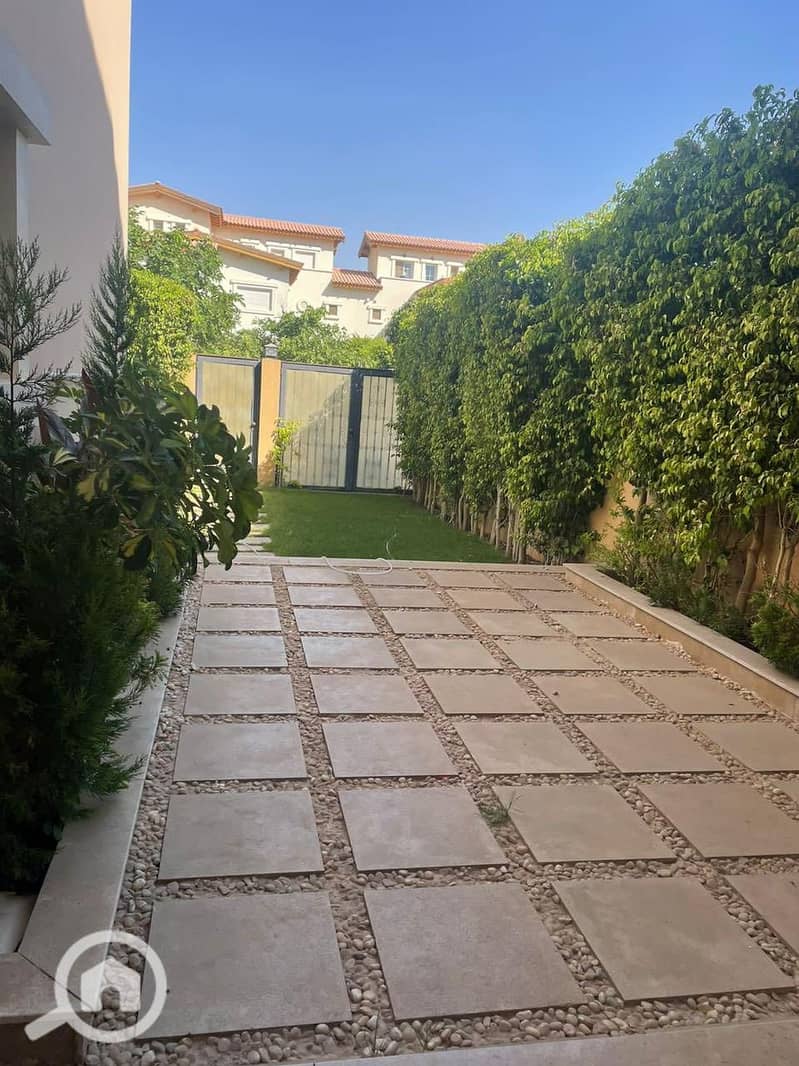 9 518896241_24222565204063721_6247539807654002852_n. jpg