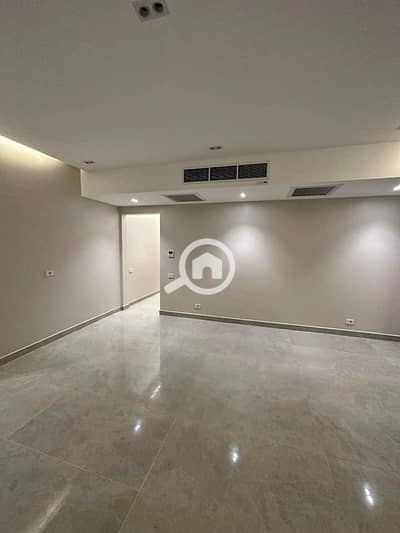 3 Bedroom Flat for Sale in Sheikh Zayed, Giza - 432071201_7062393223884021_8358755881274657354_n. jpg
