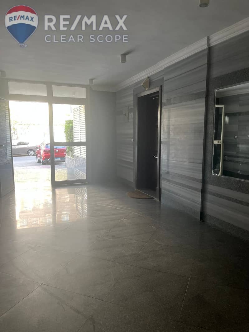 5 40d0ae13-c775-40b7-9fac-267f7ccbe322. jpg