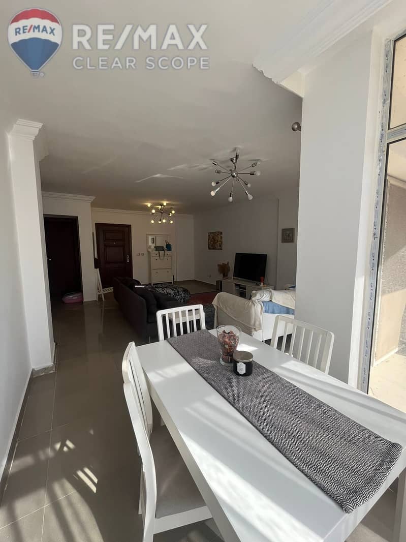 11 80471e3b-bfa5-452f-825b-9851163cd7b7. jpg