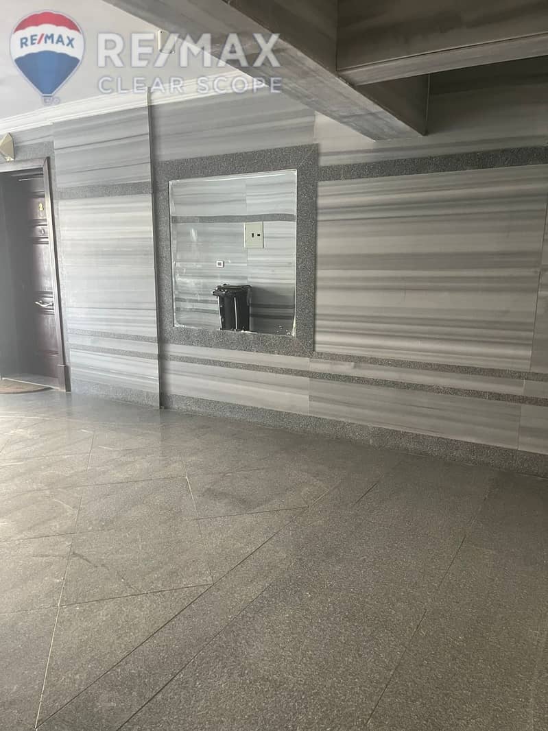 15 b6b62391-0c42-41c3-b536-92ff46dd5f7e. jpg