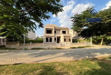 6 Bedroom Villa for Sale in 6th of October, Giza - 49cbe388-150b-4c2f-9bd2-0229aa3eac22. jpg