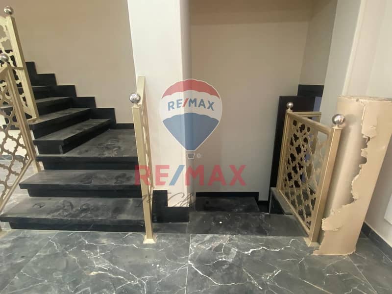 9 79db25f8-273f-4fee-8f67-f81562164697. jpg