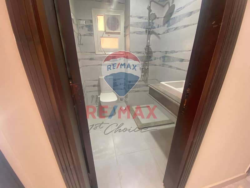 28 06e3e15b-2905-410b-a15b-2c2304436215. jpg